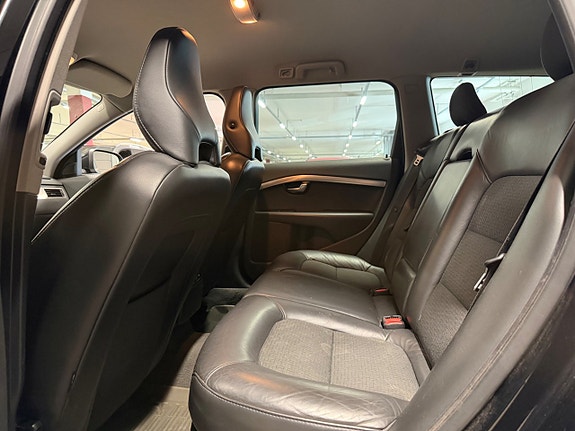 Volvo V70 11 of 21