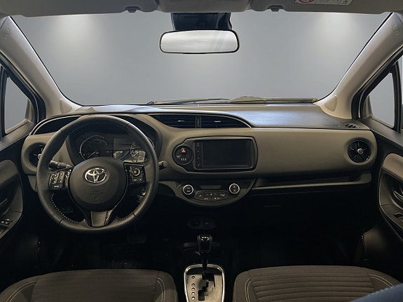 Toyota Yaris 10 of 23