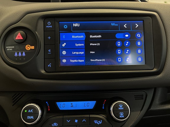 Toyota Yaris 19 of 23