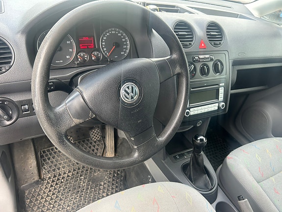 Volkswagen Caddy 4 of 5