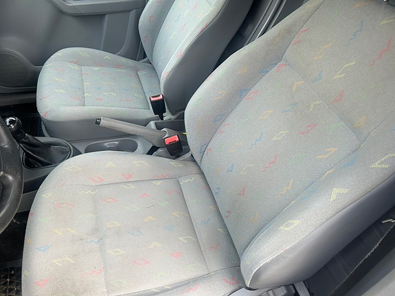 Volkswagen Caddy 5 of 5