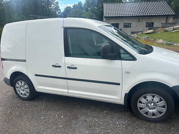 Volkswagen Caddy 2 of 5