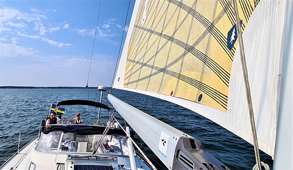 Bavaria 42 Cruiser (2005) Höstpris 3 of 5