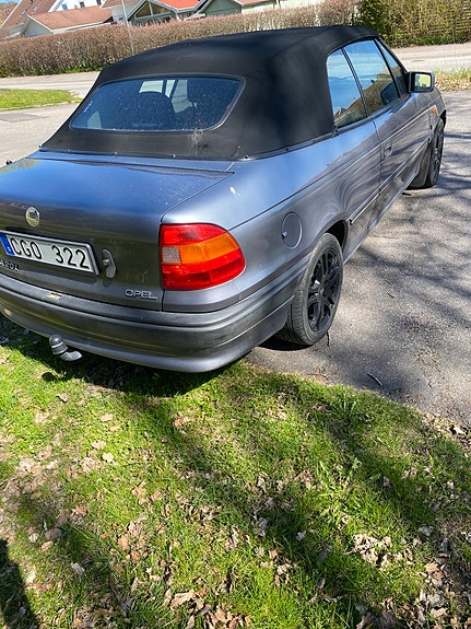 Opel Astra 8 of 12