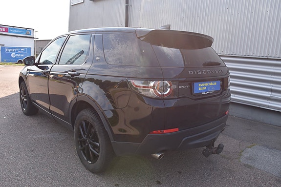 Land Rover Discovery Sport 3 of 5