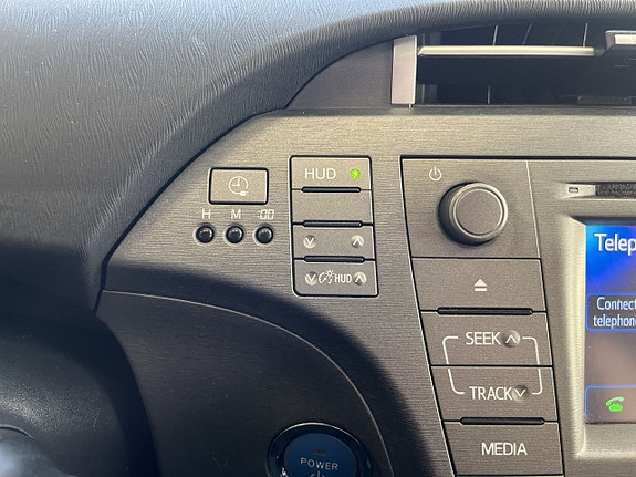 Toyota Prius Plug-in Hybrid 21 of 23