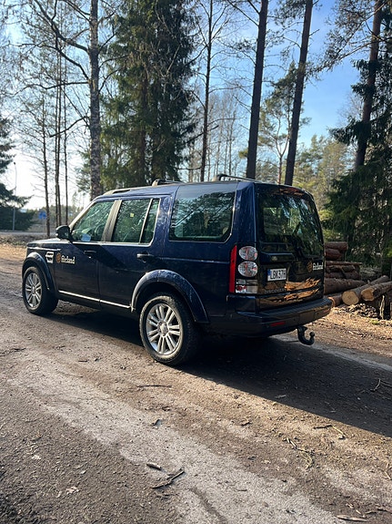 Land Rover Discovery 4 of 5