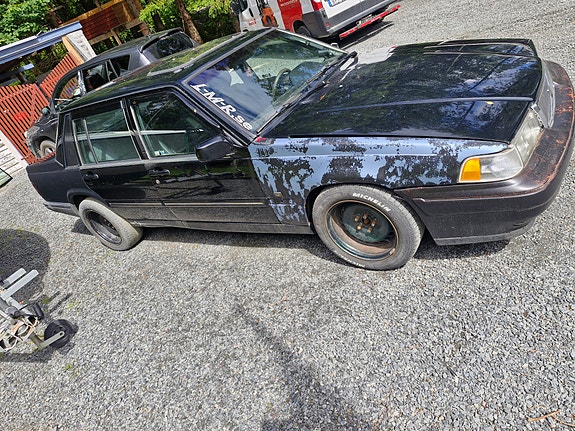 Volvo 740 2 of 10