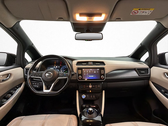 Nissan Leaf 10 of 29