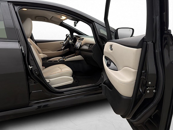 Nissan Leaf 17 of 29