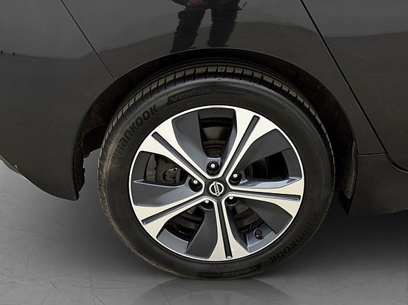 Nissan Leaf 28 of 29