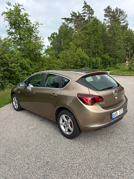 Opel Astra 5 of 5