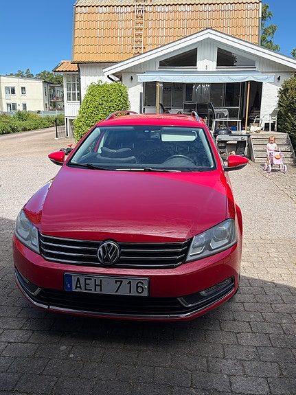 Volkswagen Passat 2 of 5
