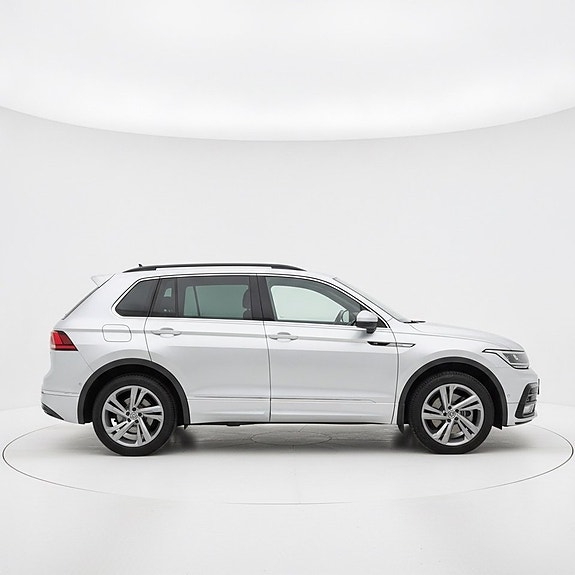 Volkswagen Tiguan 5 of 14