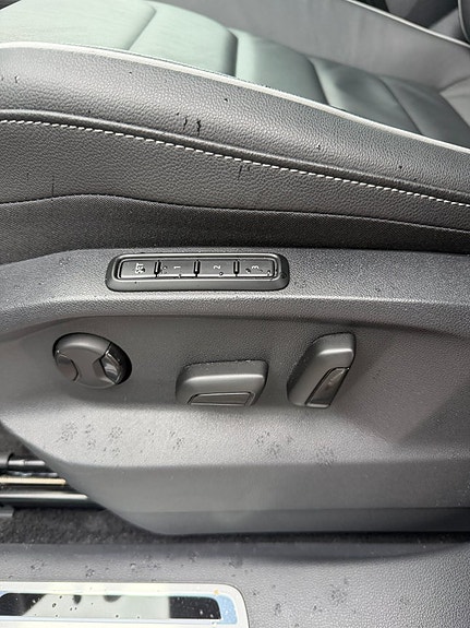 Volkswagen Tiguan 10 of 14