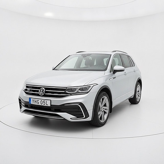 Volkswagen Tiguan 2 of 14