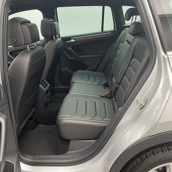 Volkswagen Tiguan 9 of 14