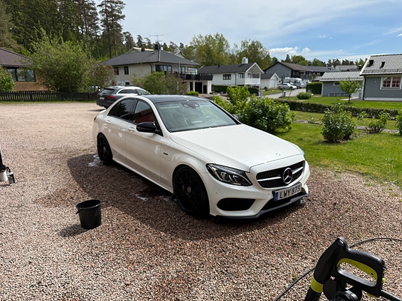 Mercedes-Benz C450 3 of 5
