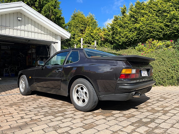 Porsche 944 2 of 5