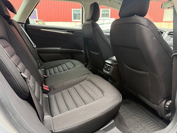 Ford Mondeo 8 of 9
