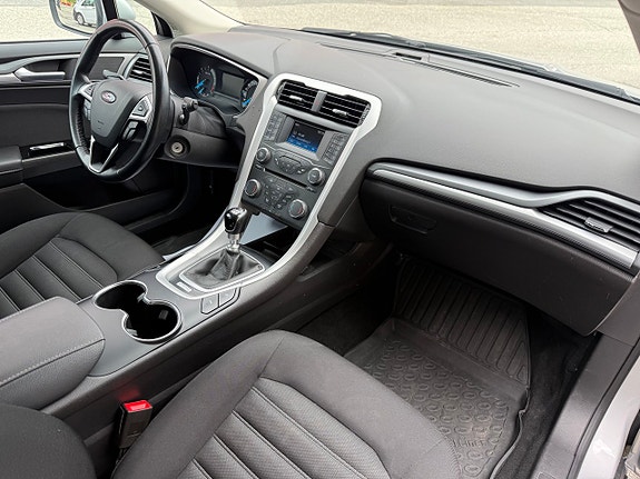 Ford Mondeo 9 of 9