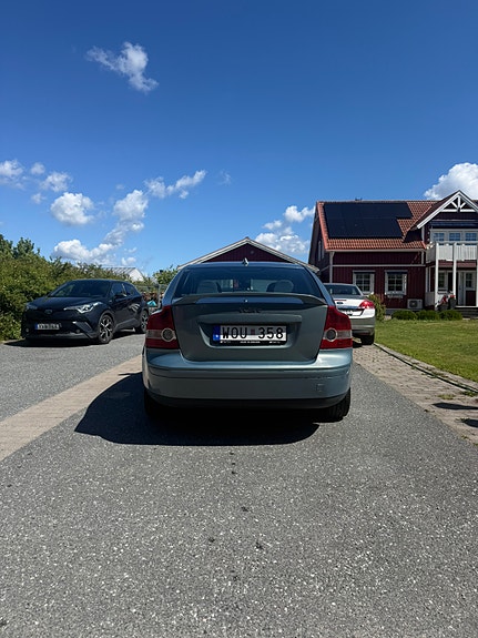 Volvo S40 3 of 5