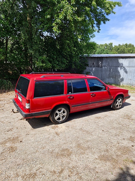 Volvo 940 2 of 15