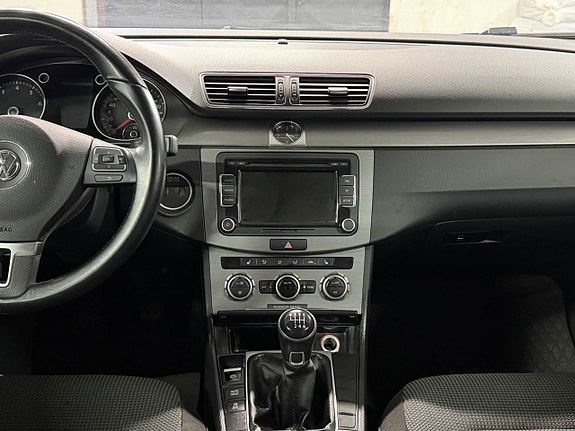 Volkswagen Passat 17 of 17