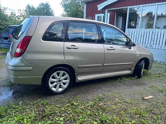 Suzuki Liana 3 of 5