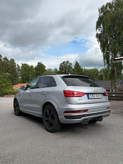 Audi Q3 3 of 5