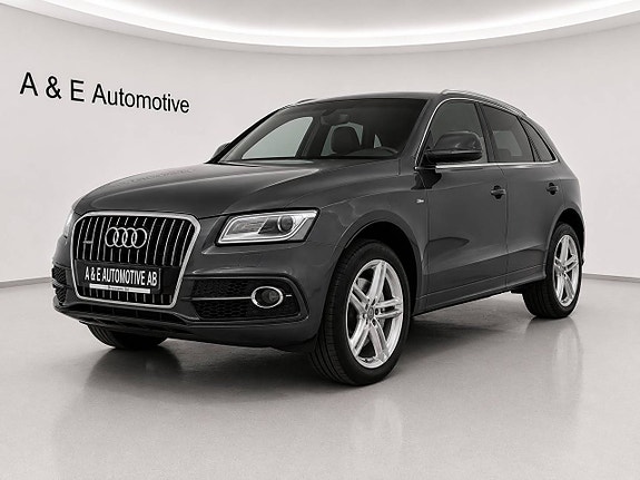 Audi Q5 2 of 14