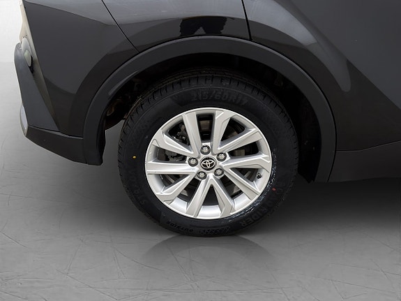 Toyota C-HR 29 of 30