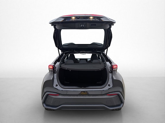 Toyota C-HR 28 of 30