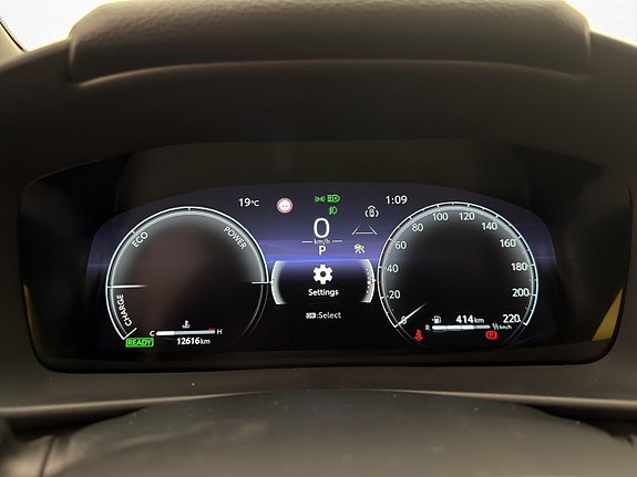 Toyota C-HR 16 of 30