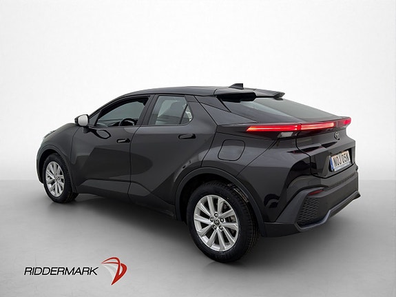 Toyota C-HR 6 of 30