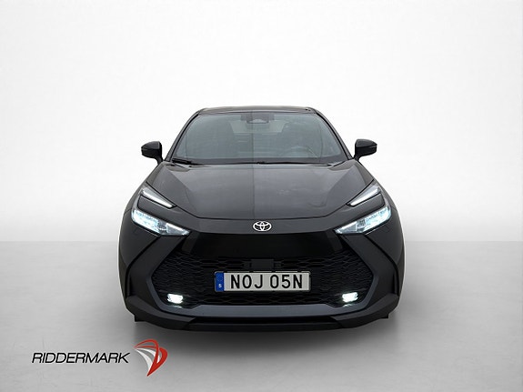 Toyota C-HR 2 of 30