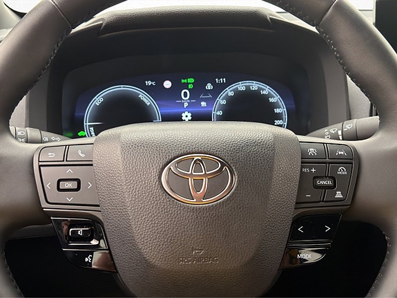 Toyota C-HR 15 of 30
