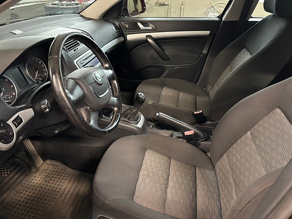 Skoda Octavia 8 of 10
