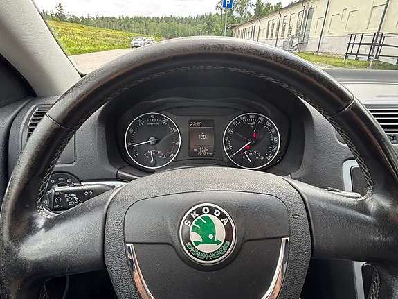 Skoda Octavia 7 of 10