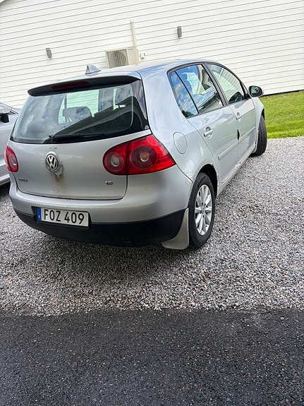 Volkswagen Golf V 4 of 5
