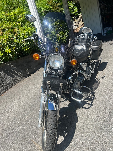 Kawasaki VN750 A-D 2 of 5