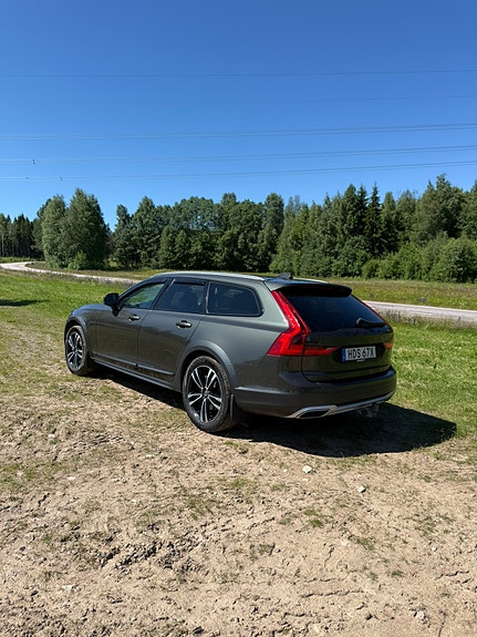 Volvo V90 Cross Country 4 of 4