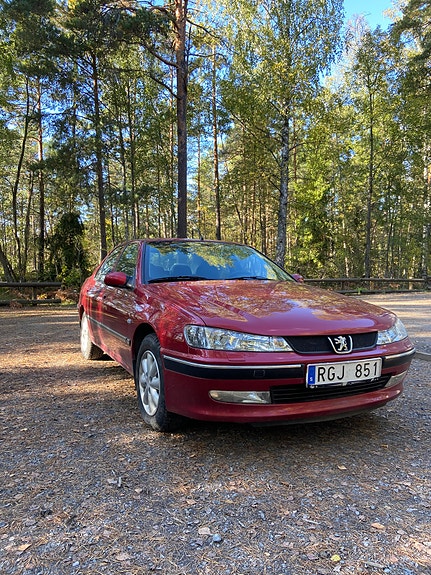 Peugeot 406 2 of 5