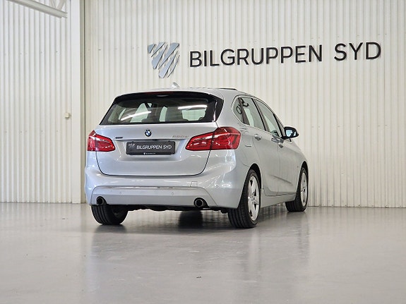 BMW 220d 8 of 30