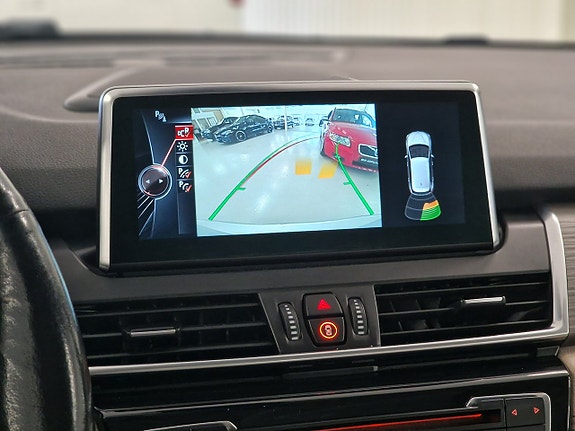 BMW 220d 28 of 30