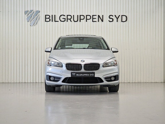 BMW 220d 2 of 30