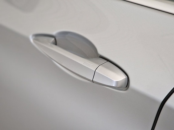 BMW 220d 6 of 30