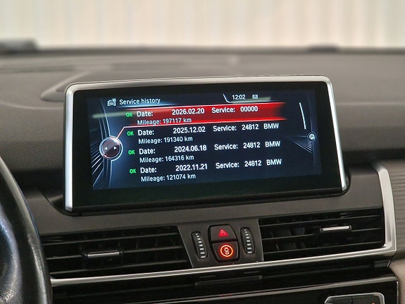 BMW 220d 27 of 30