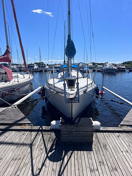 Segelbåt, båtplats och kärra 2 of 8