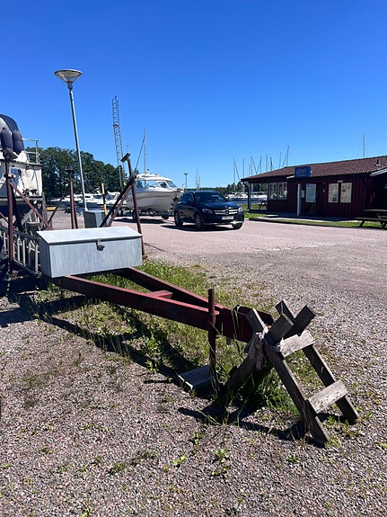 Segelbåt, båtplats och kärra 8 of 8